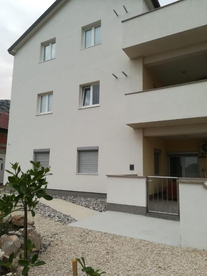 Apartment Villa Bijele Stijene Karlobag Exterior photo